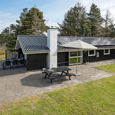 Holiday home Darina - 1-5km From The Sea By Interhome *